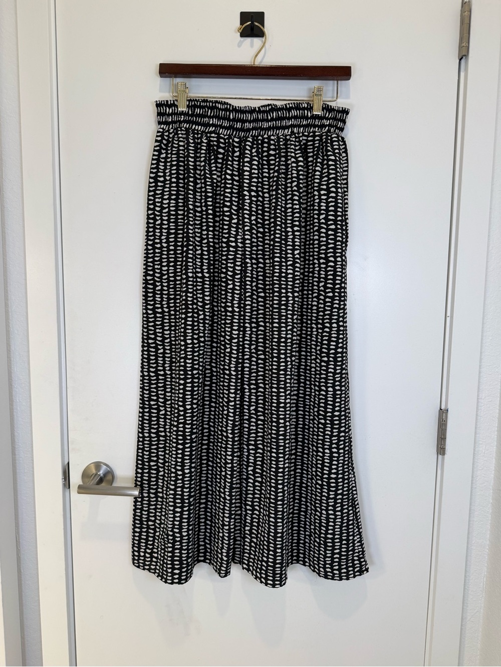 VTG Evan Picone Black and White Patterned Maxi Skirt